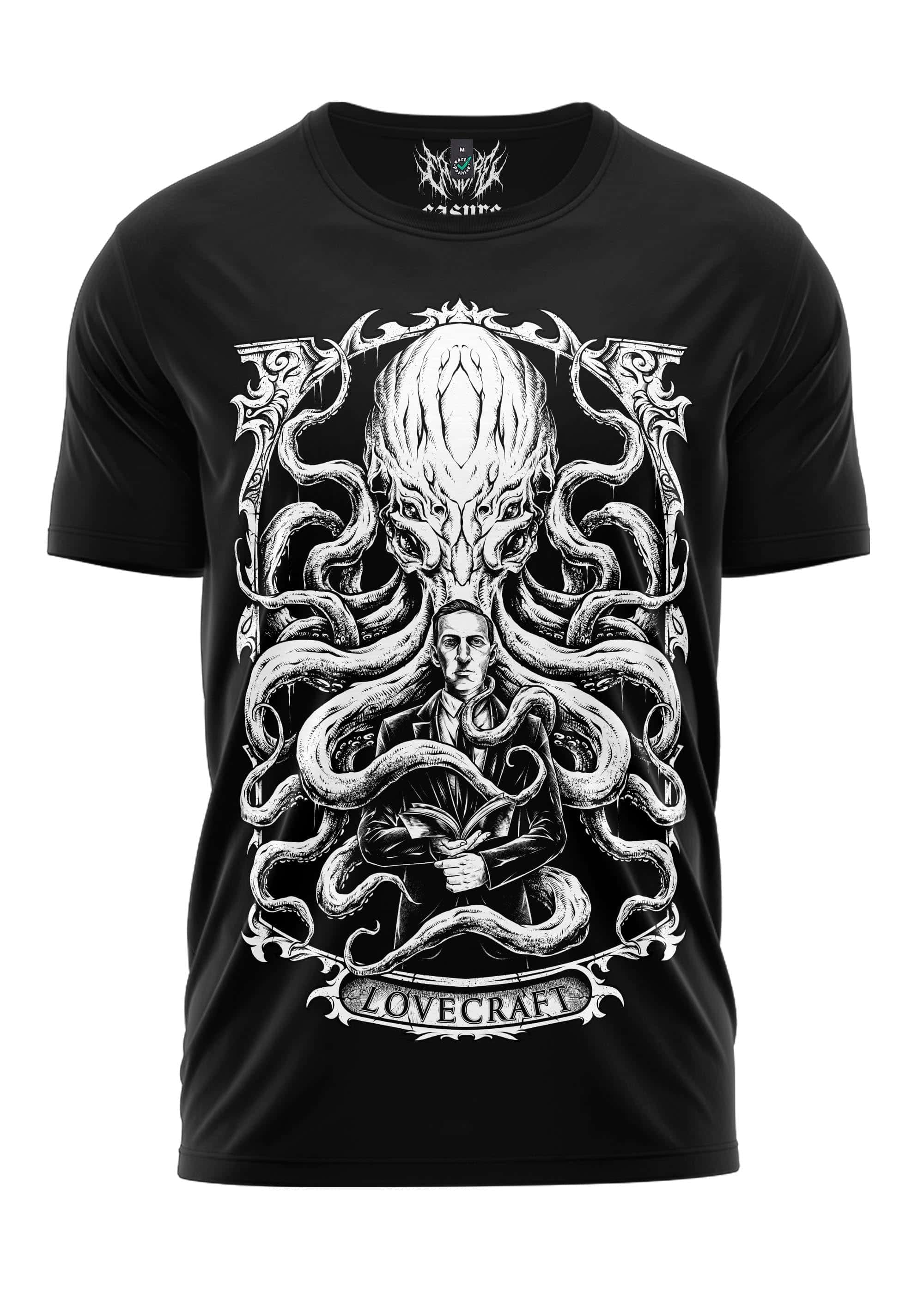 Schwarzes kurzarmshirt mit gothic lovecraft horror motiv eines weiß detaillierten oktopus und mann auf der vorderseite